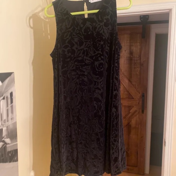 Robe velours noire - Picture 1 of 1